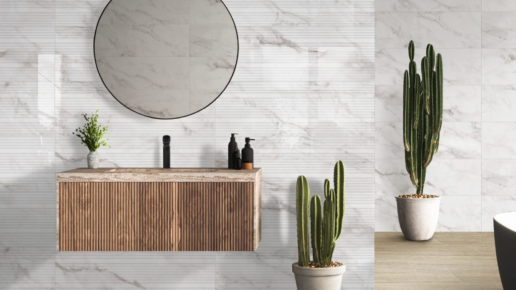 Ambiente Corona con revestimiento marmolizado formato 30x90cm en paredes